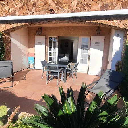 Apartment 3 Pieces Climatise Avec Terrasse Et Piscine Privee A - Fr-1-780-33