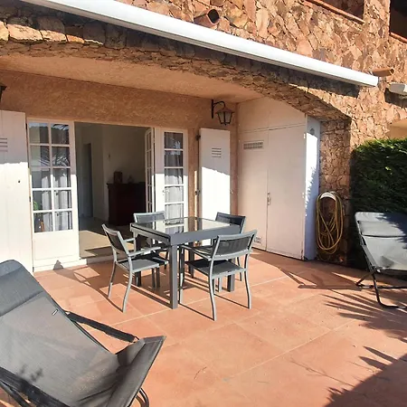 3 Pieces Climatise Avec Terrasse Et Piscine Privee A - Fr-1-780-33